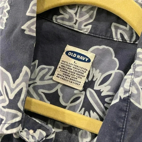 Old Navy Men’s Blue Hibiscus Hawaiian Print Blue Short Sleeve Button Down Size L - Picture 9 of 11